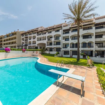 Ivet Con Piscina Comunitaria Y A Pie De La Playa L'Escala